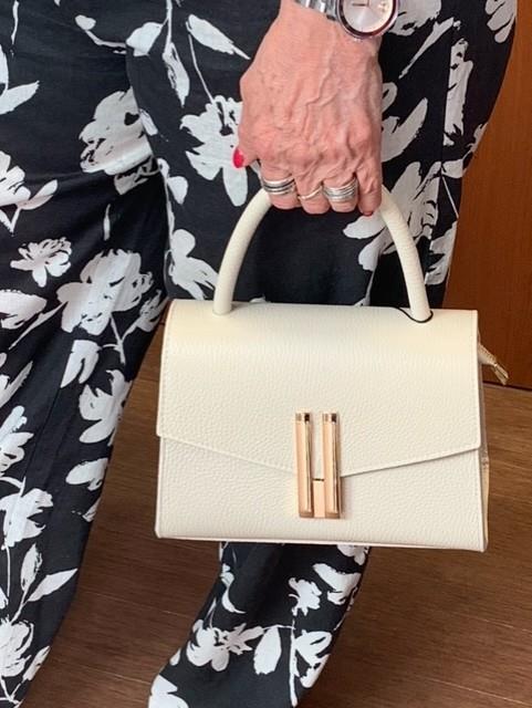 Graceful Leather Purse