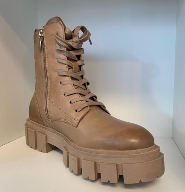 Febe Boots
